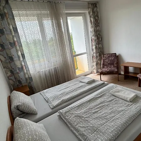 Aranypart Hostel Siofok Exterior photo